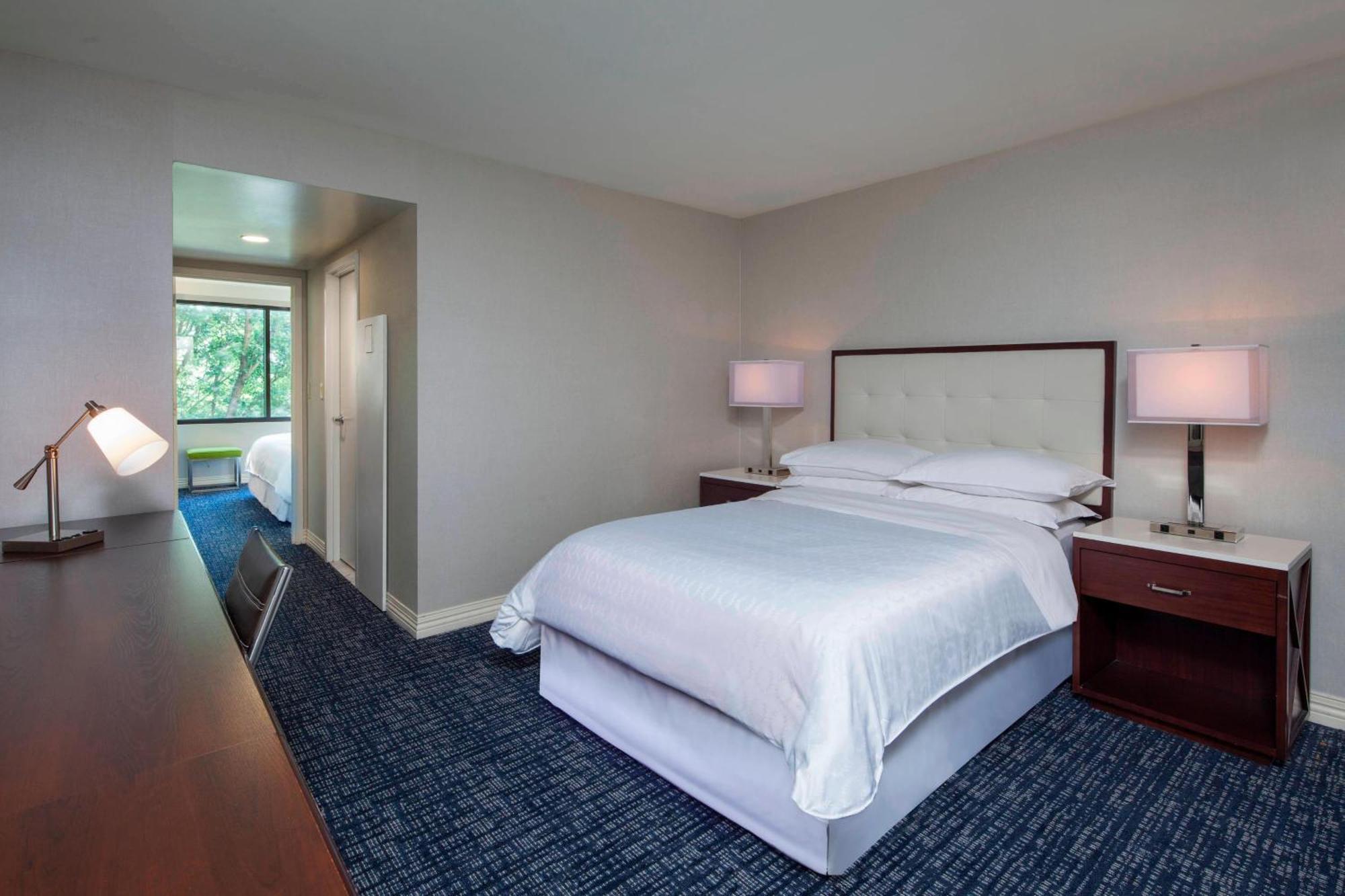 Sheraton Suites Philadelphia Airport Экстерьер фото