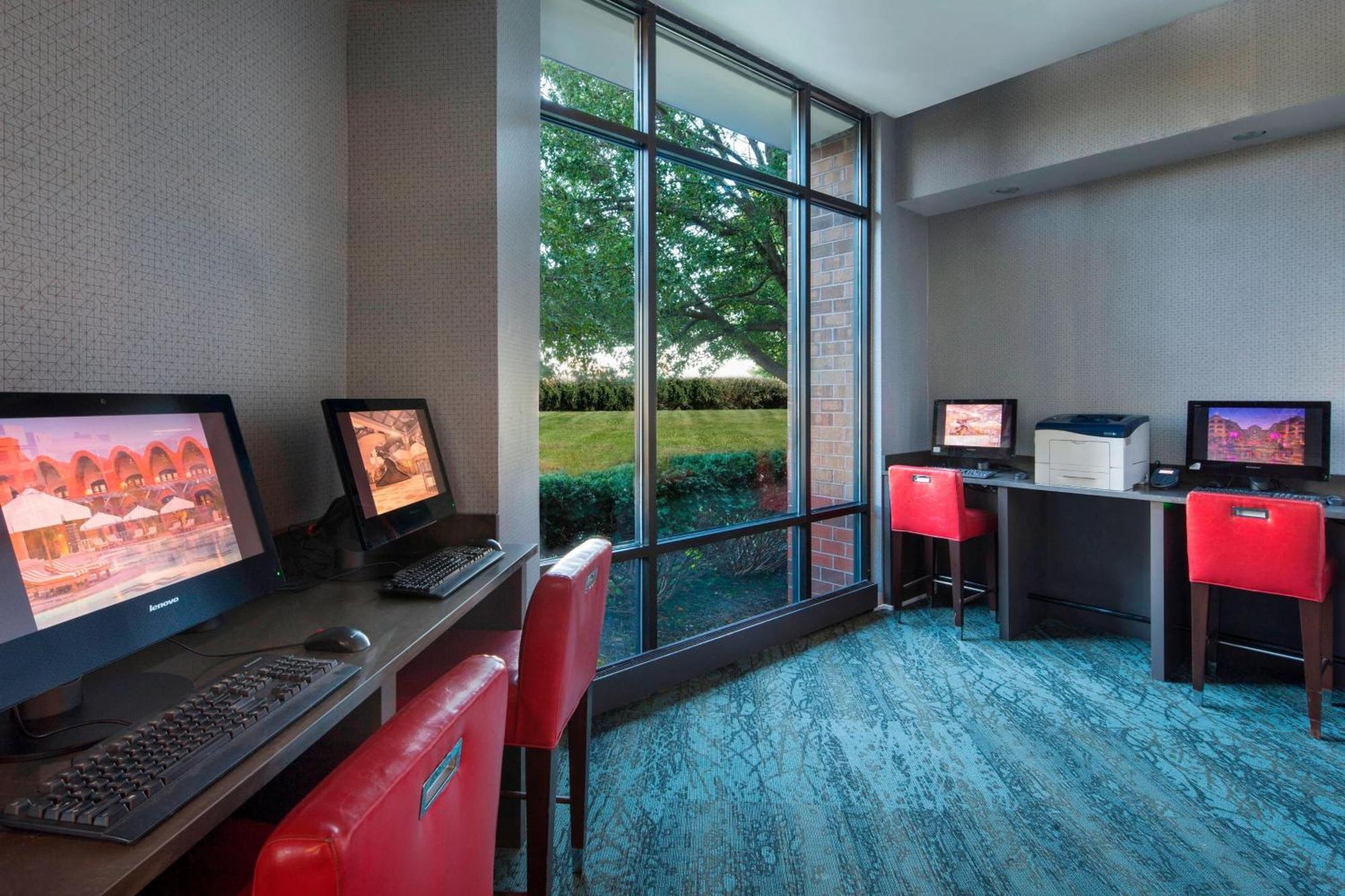 Sheraton Suites Philadelphia Airport Экстерьер фото