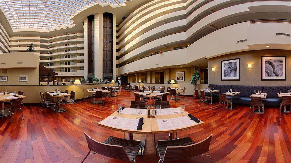 Sheraton Suites Philadelphia Airport Экстерьер фото
