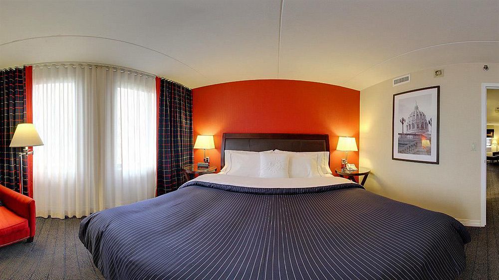 Sheraton Suites Philadelphia Airport Экстерьер фото