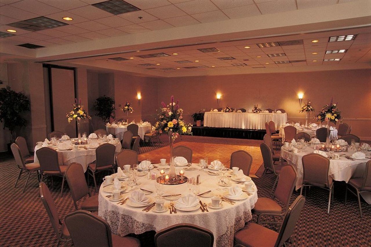Sheraton Suites Philadelphia Airport Экстерьер фото