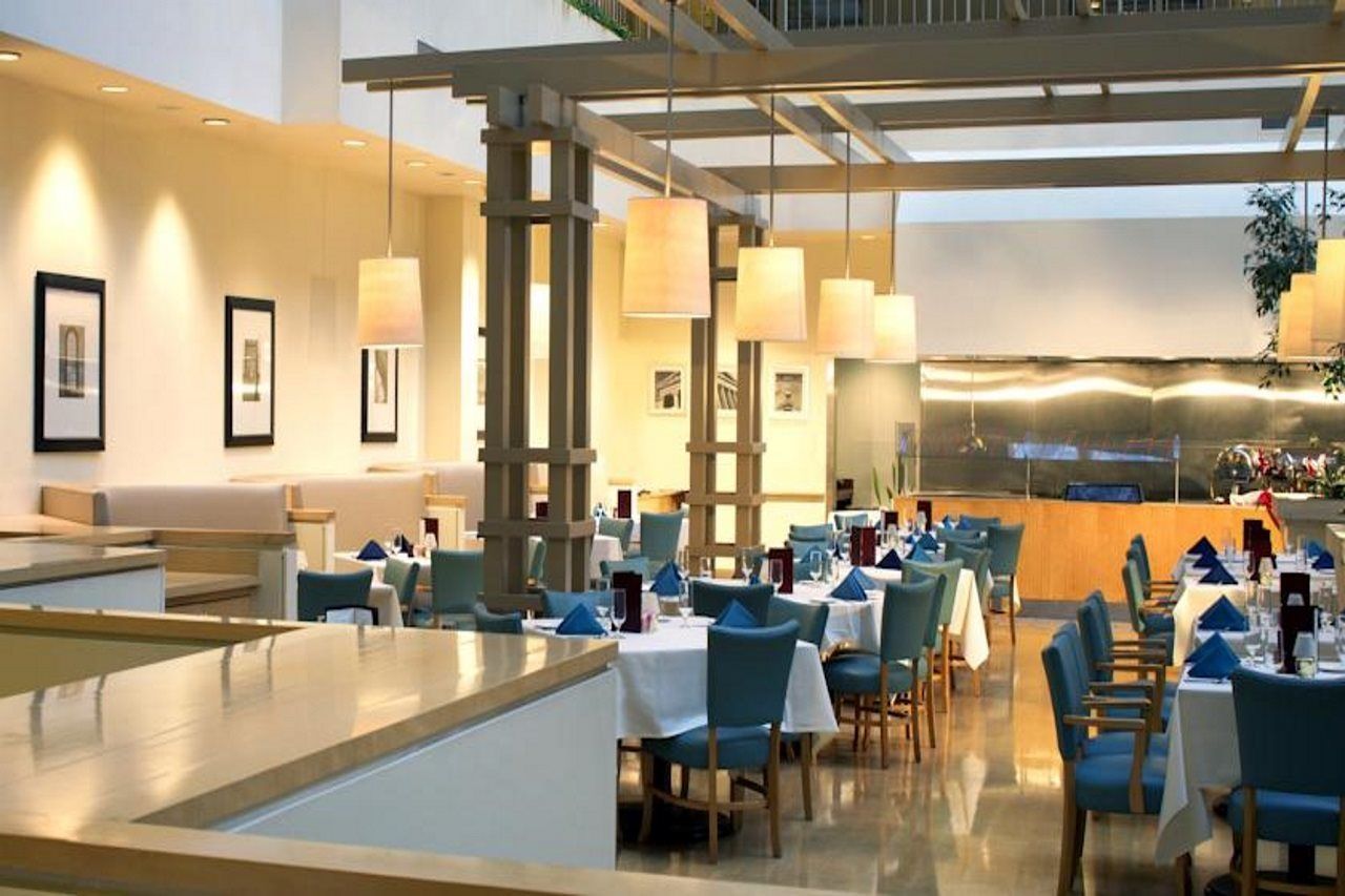 Sheraton Suites Philadelphia Airport Экстерьер фото