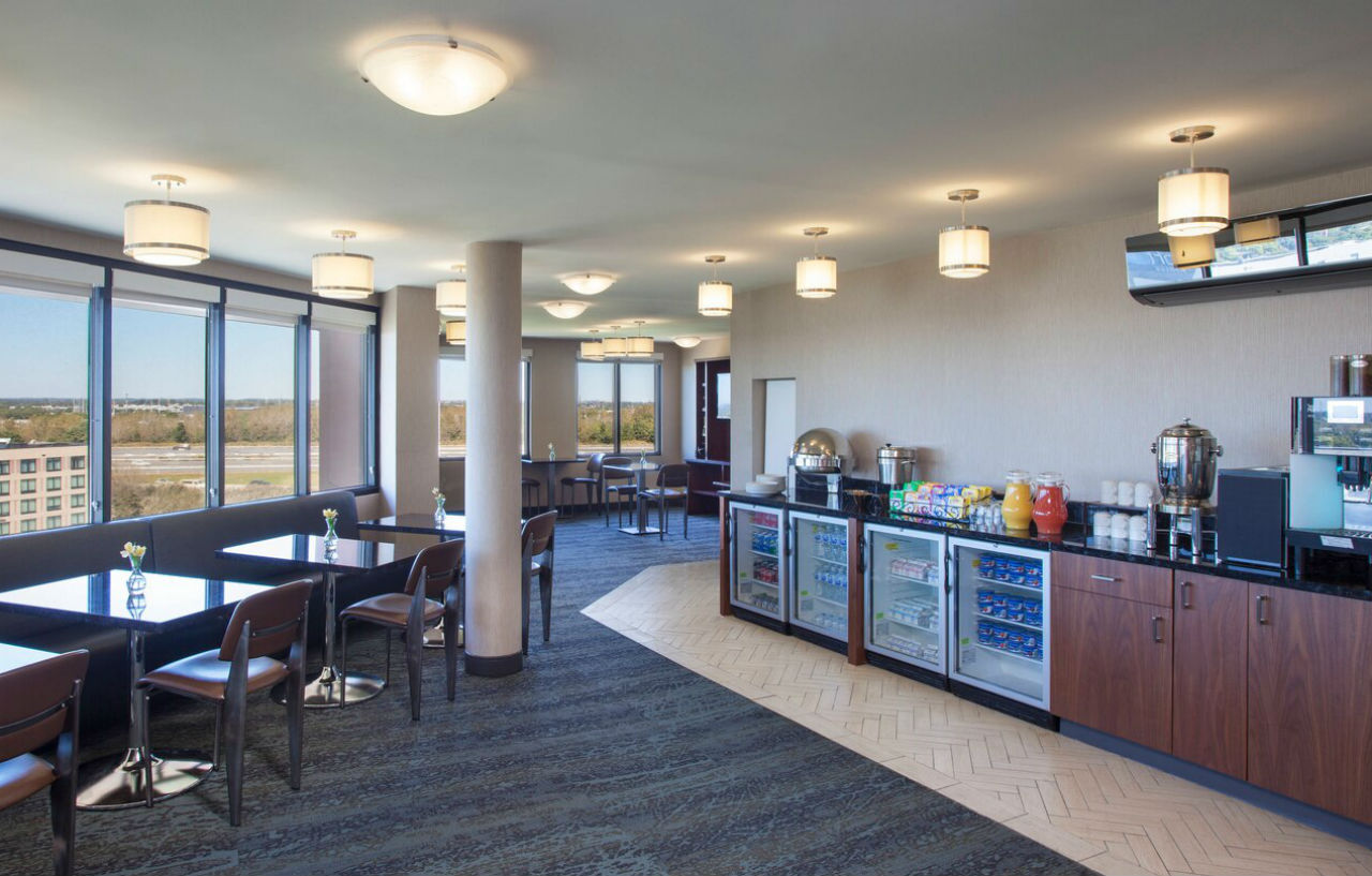 Sheraton Suites Philadelphia Airport Экстерьер фото
